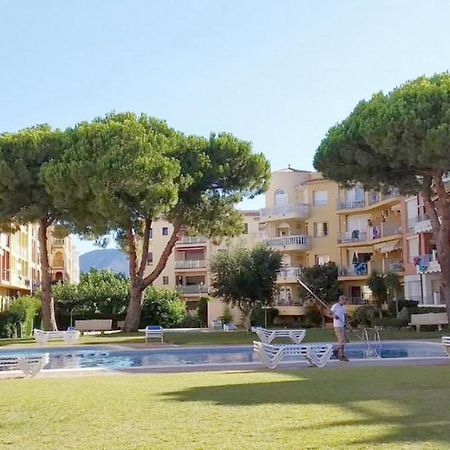 Apartamento renovado, luminoso, a 300m de la playa Empuriabrava Exterior foto