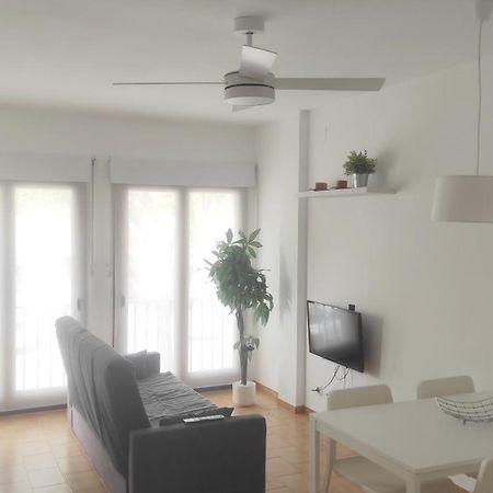 Apartamento renovado, luminoso, a 300m de la playa Empuriabrava Exterior foto