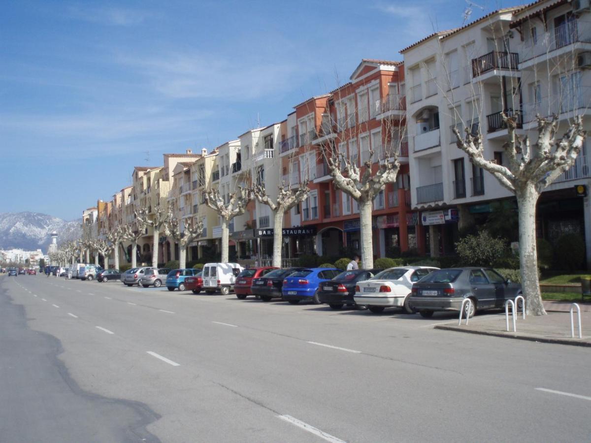Apartamento renovado, luminoso, a 300m de la playa Empuriabrava Exterior foto